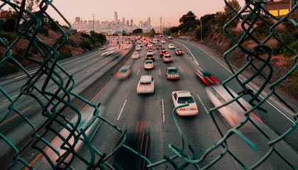 多宝体育app下载-中超综述：恒大一骑绝尘上港爆冷 泰达9轮仅拿1分